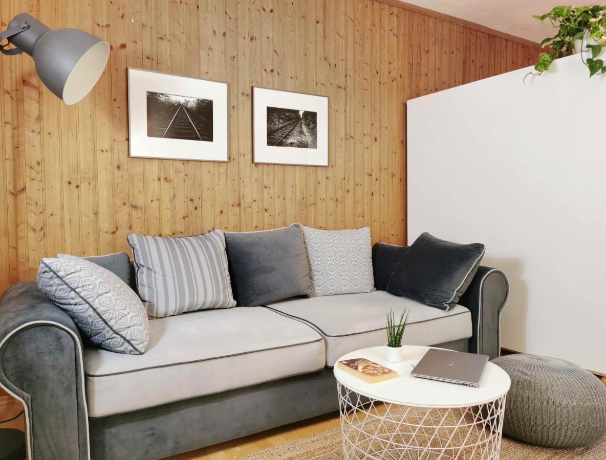 Ferienwohnung Himmelberg 80M2 In Der Altstadt Und Toll Fuer Familien Klagenfurt am Woerthersee Bagian luar foto