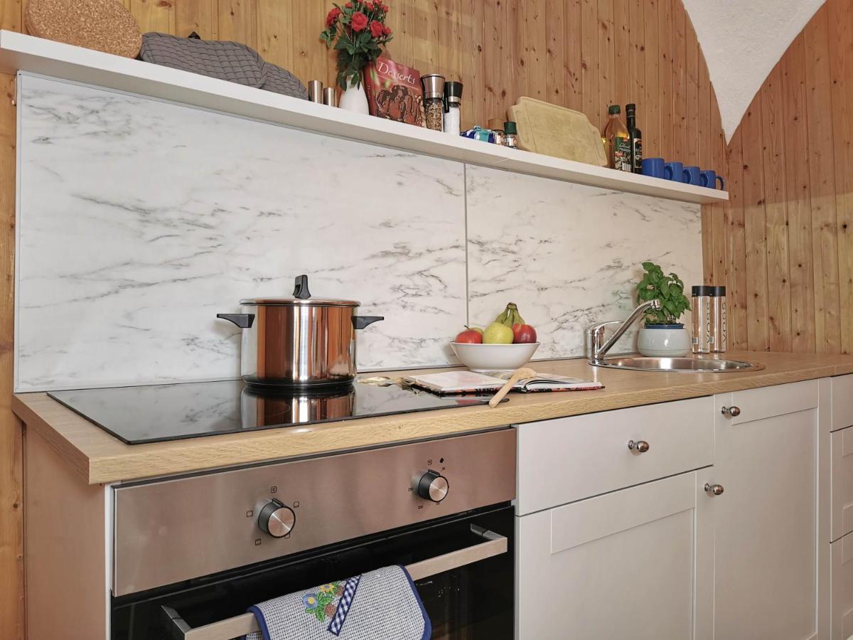 Ferienwohnung Himmelberg 80M2 In Der Altstadt Und Toll Fuer Familien Klagenfurt am Woerthersee Bagian luar foto